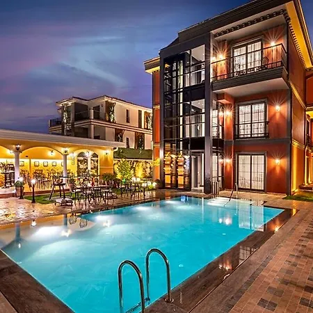 Отель Motif Ciftlikkoyu