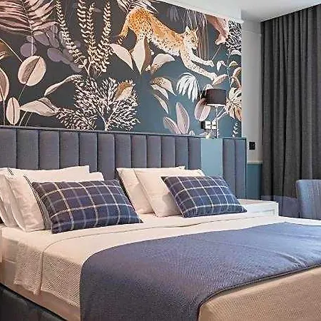 Motif Hotel