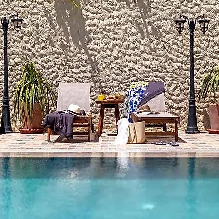 Hotel Motif